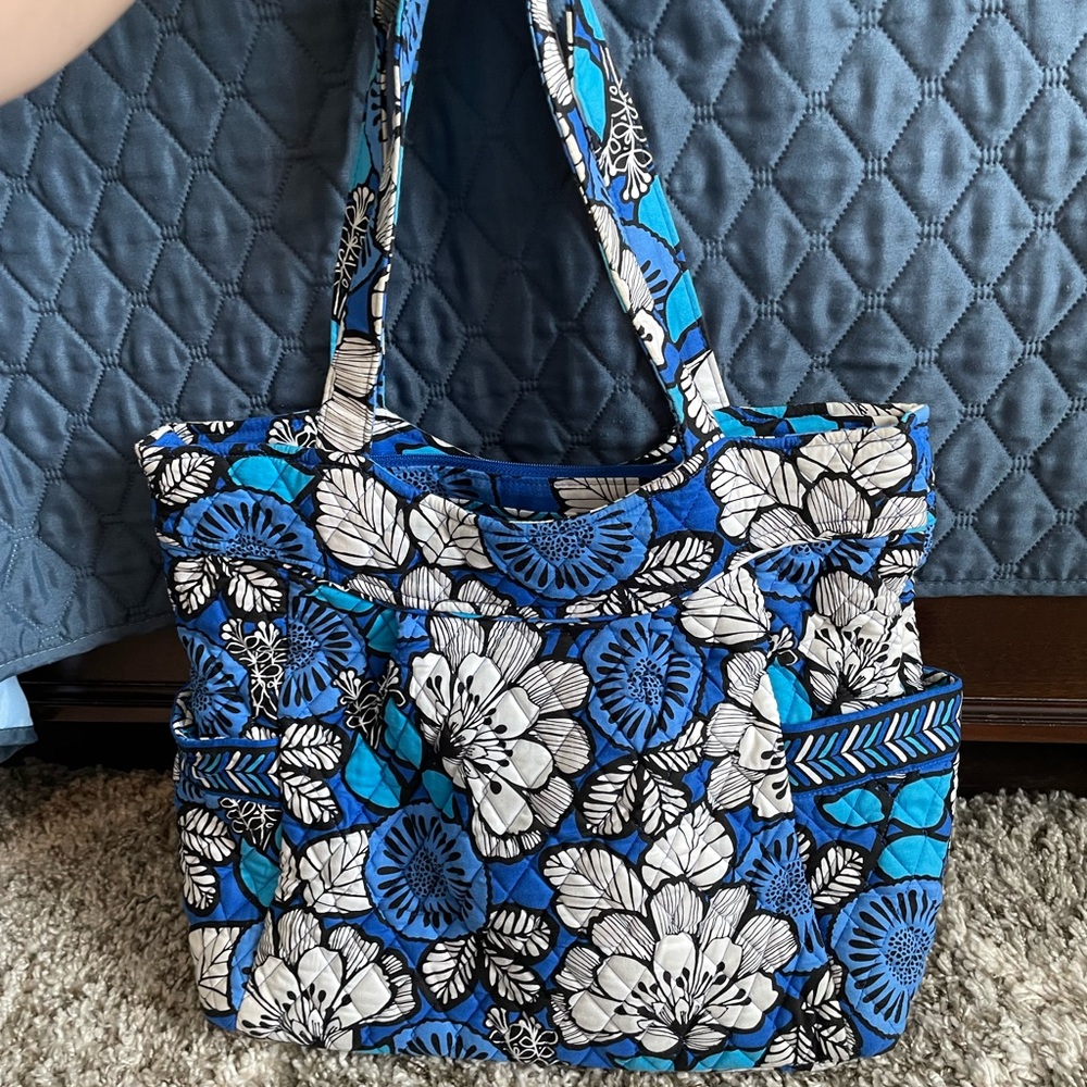 Vera Bradley large tote